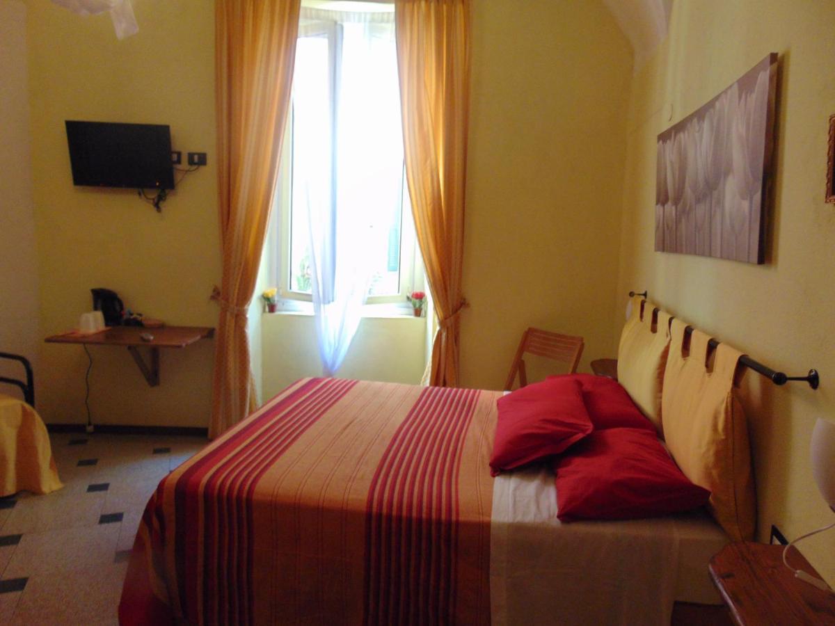 Il Pignoletto Bed and Breakfast Riva Ligure Buitenkant foto